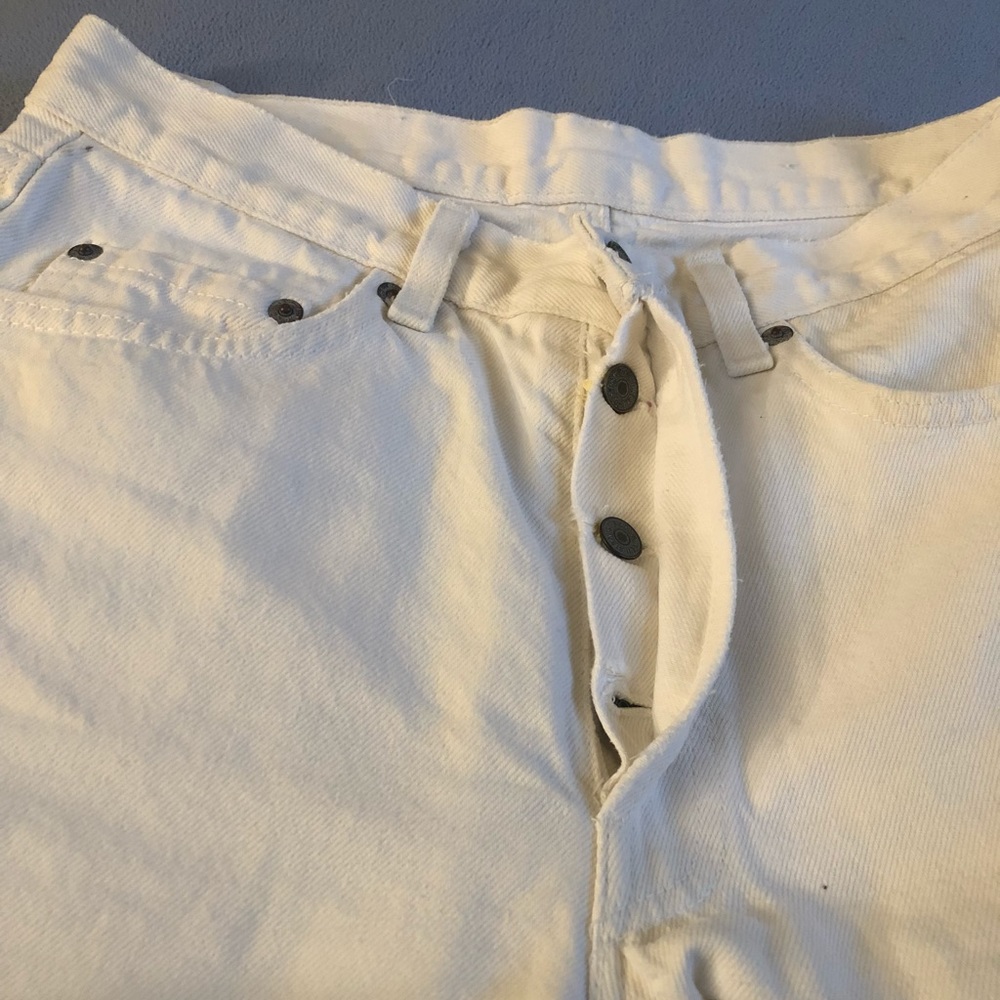 Vintage 501 Levi’s white size 27-28.